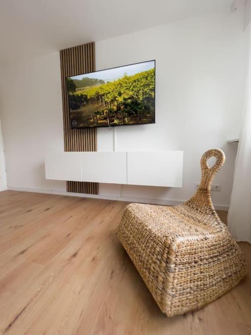 2-zimmer 52 Qm Bis Zu 4 Personen Apartment Winningen
